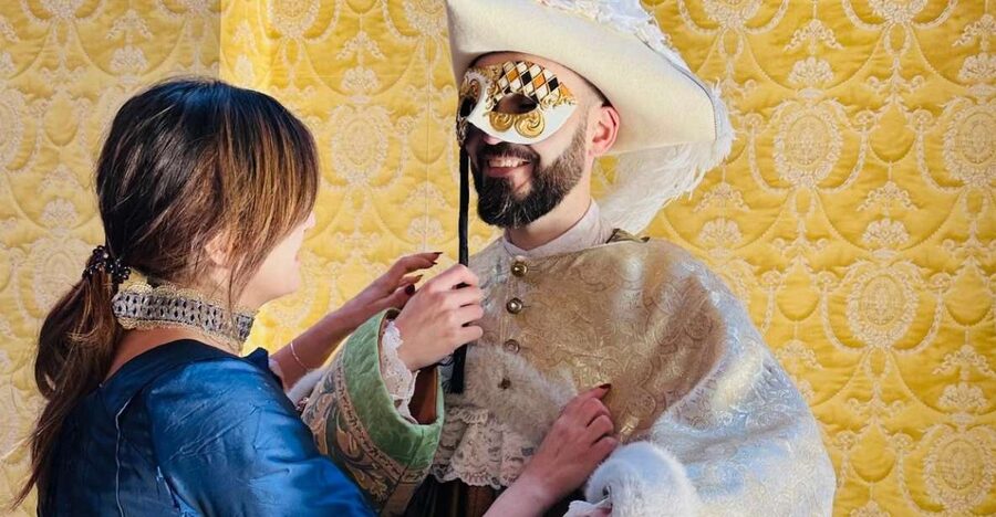 Venice: 17-18th Century Dress-Up Experience - A One-Hour Escape from Venice Crowds