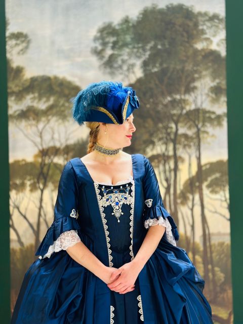 Venice: 17-18th Century Dress-Up Experience - Six Photo Sets That Keep Your Pictures From Looking Duplicated