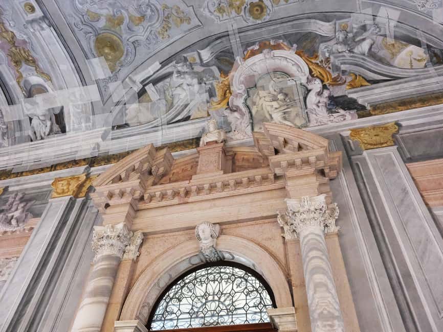 Venice: 1700 Grand Canal Palace Insight & Casanova's Allure™ - The Casanova link and Carnival mood: how the story is delivered