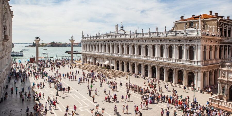 Venice: 2 Days City Pass w/ Doge's Palace and Top Museums - Churches in the pass: easy wins between museum stops