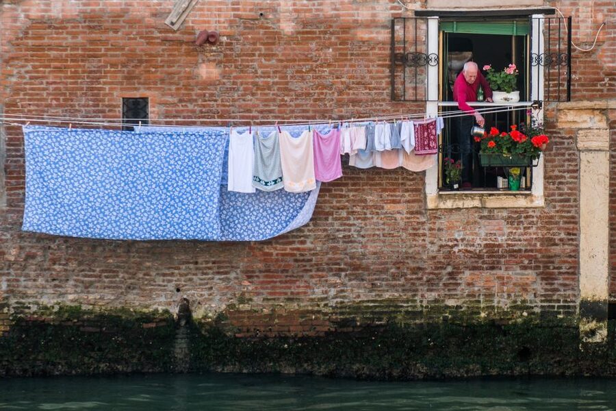 Venice: 2-Hour Private Photo Walk - Meeting at Bancogiro and building momentum fast