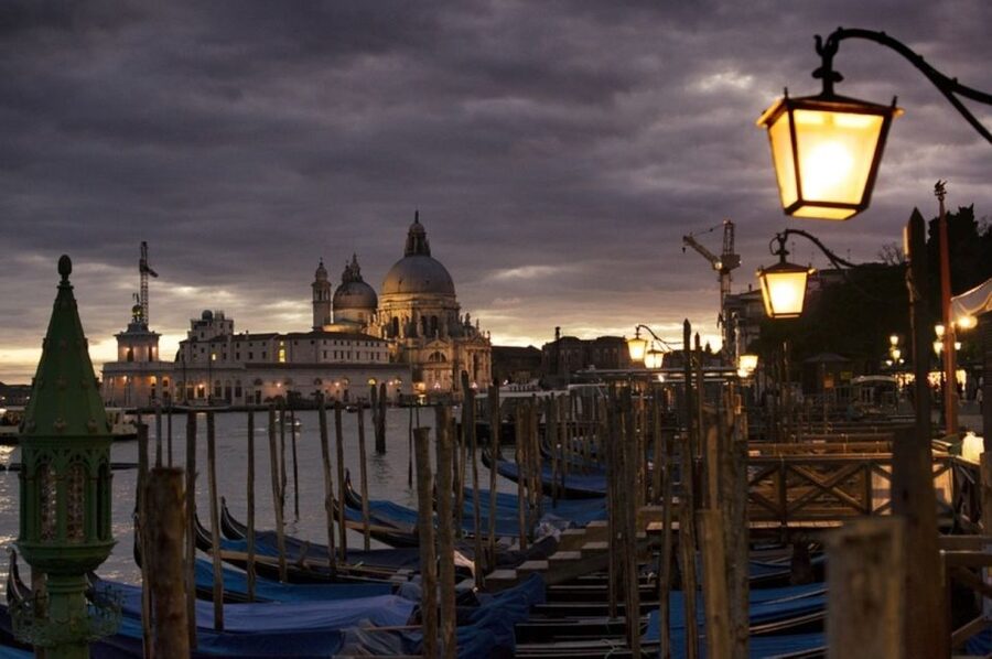 Venice: 2-Hour Private Walking Tour at Night - Key highlights you’ll feel fast