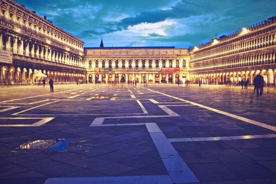 Venice: 2-Hour Private Walking Tour at Night - Why Nighttime Works Better in San Marco