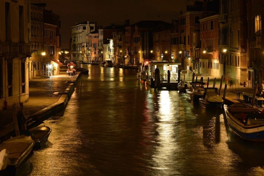 Venice: 2-Hour Private Walking Tour at Night - St Mark’s Square: Old Law Courts, Clock Tower, and Basilica Clues