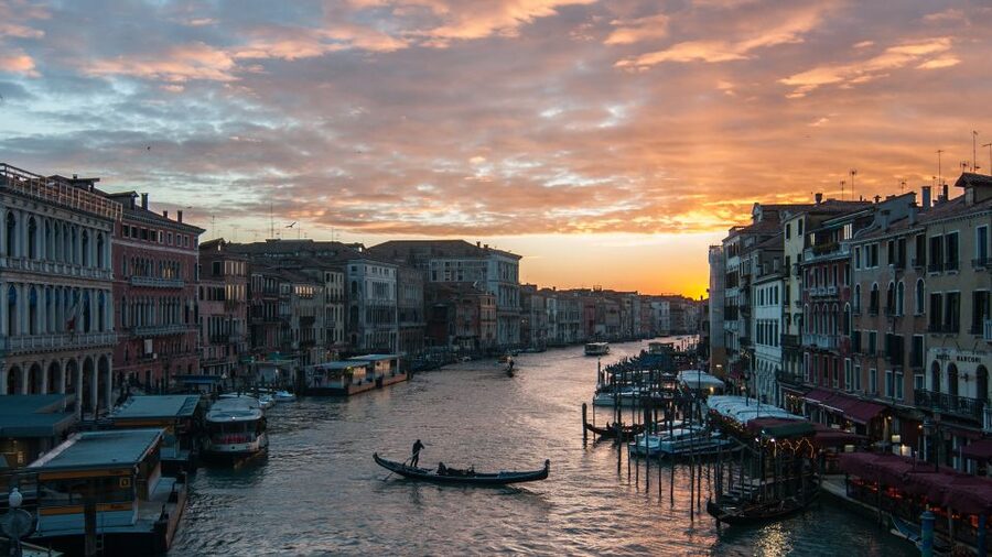Venice: 3-Hour Private Photo-Walk - Camera setup and coaching: you’ll get unstuck fast