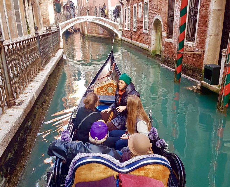 Venice: 30 min Gondola Ride on the Grand Canal with Guide - Price and value: what $163.13 per person really buys