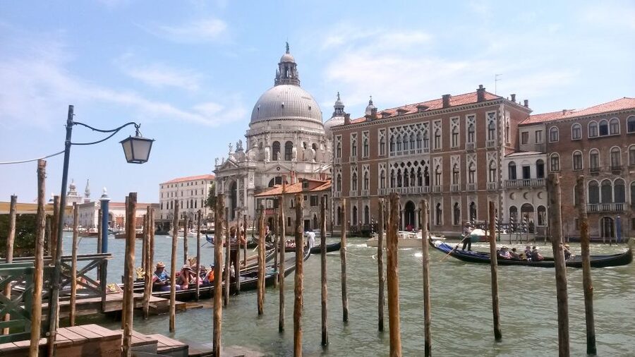 Venice: 30 min Gondola Ride on the Grand Canal with Guide - Practical details that save your trip
