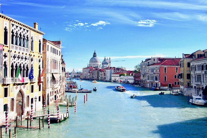 Venice: 30 min private Gondola Ride with Guide - What the guide actually adds in 30 minutes