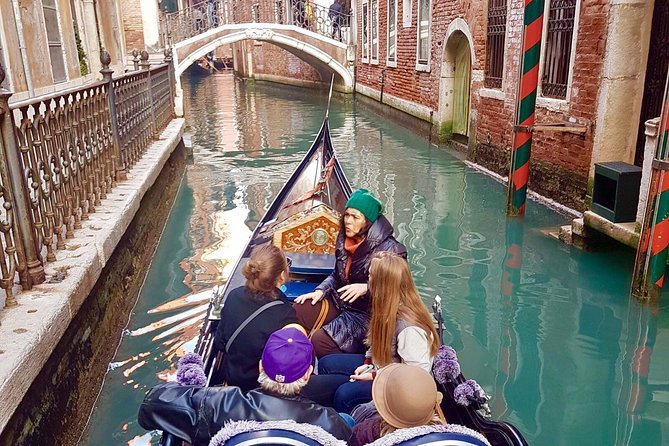 Venice: 30 min private Gondola Ride with Guide - Should you book this tour?