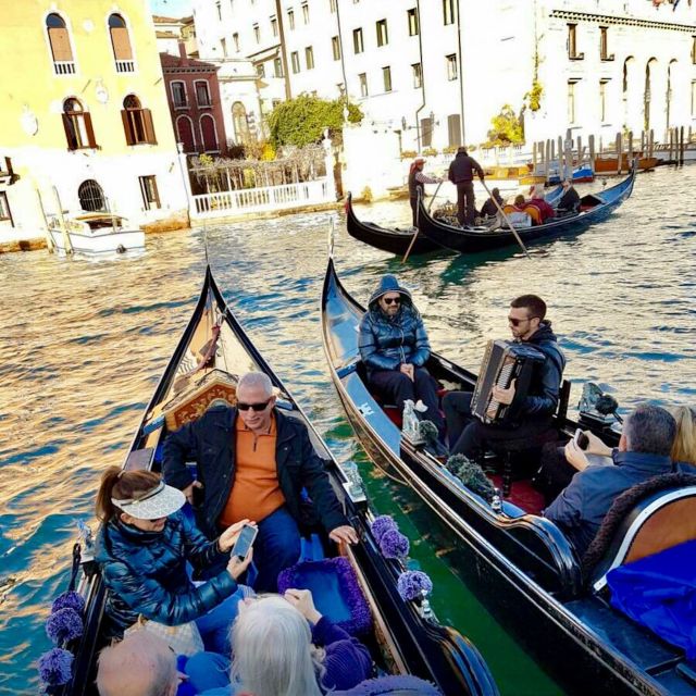 Venice: 30-Minute Gondola Ride on Grand Canal with Serenade - Who This Gondola Ride Is Perfect For