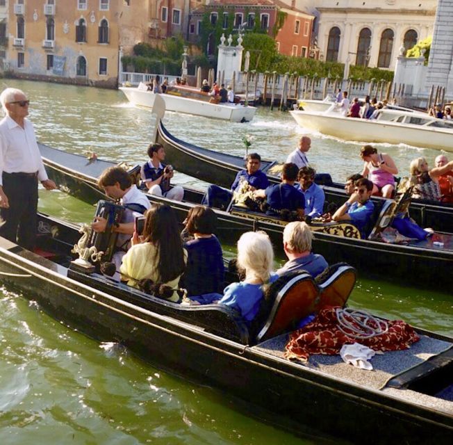 Venice: 30-Minute Gondola Ride on Grand Canal with Serenade - Getting On: Santa Maria del Giglio and the Flow of the Flotilla