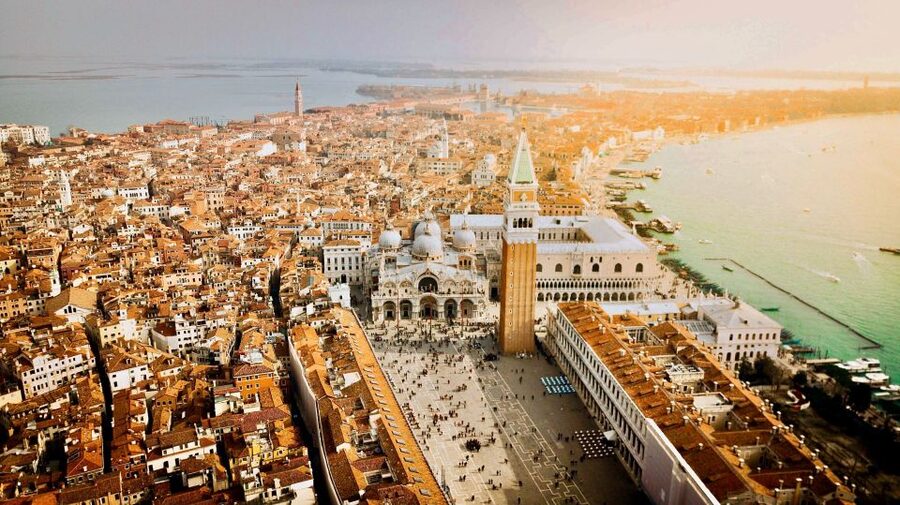 Venice: 4-Hour City Tour with Doge's Palace & Basilica Visit - Key points at a glance