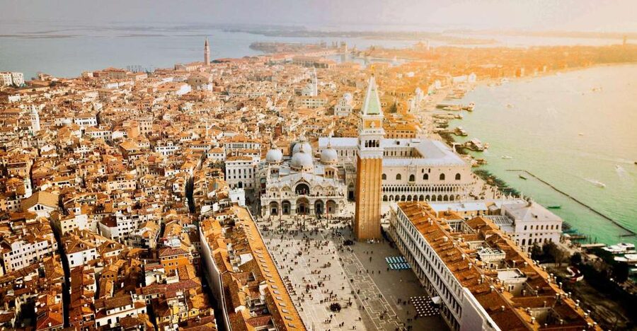 Venice: 4-Hour City Tour with Doge's Palace & Basilica Visit - Castello and Santa Maria Formosa Square: seeing Venice beyond the obvious