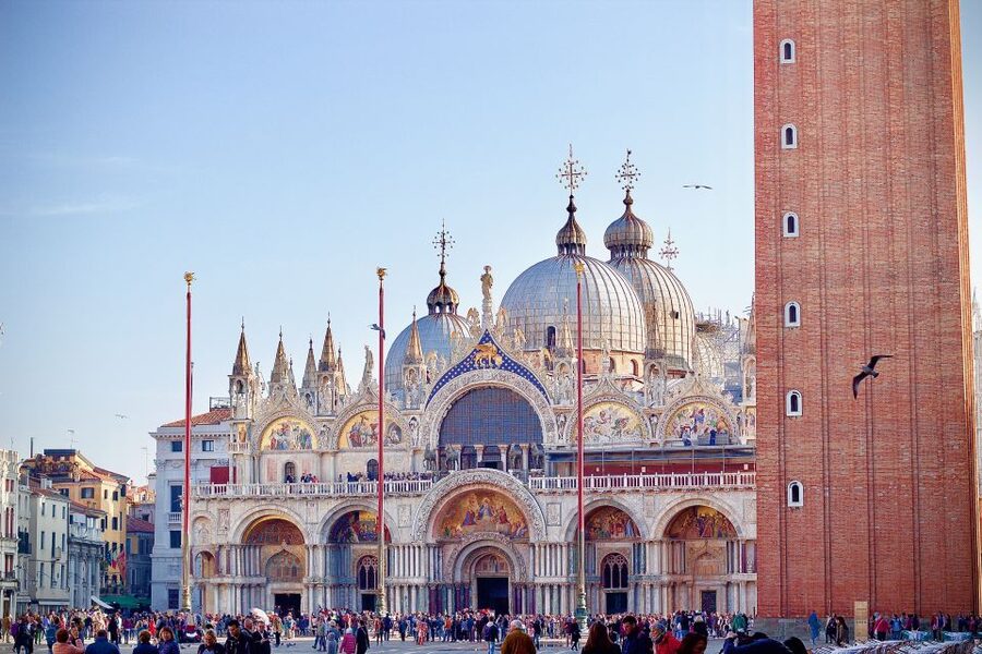 Venice: 4-Hour City Tour with Doge's Palace & Basilica Visit - St. Mark’s Basilica: the central nave seating changes everything