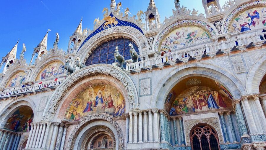 Venice: 4-Hour City Tour with Doge's Palace & Basilica Visit - Doge’s Palace: art, politics, and the kind of rooms power loves