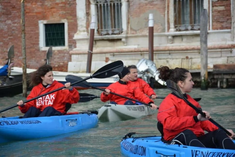 Venice: 60' Quick Kayak Tour of Venice with guide - A One-Hour Venice Kayak Taste From the Water