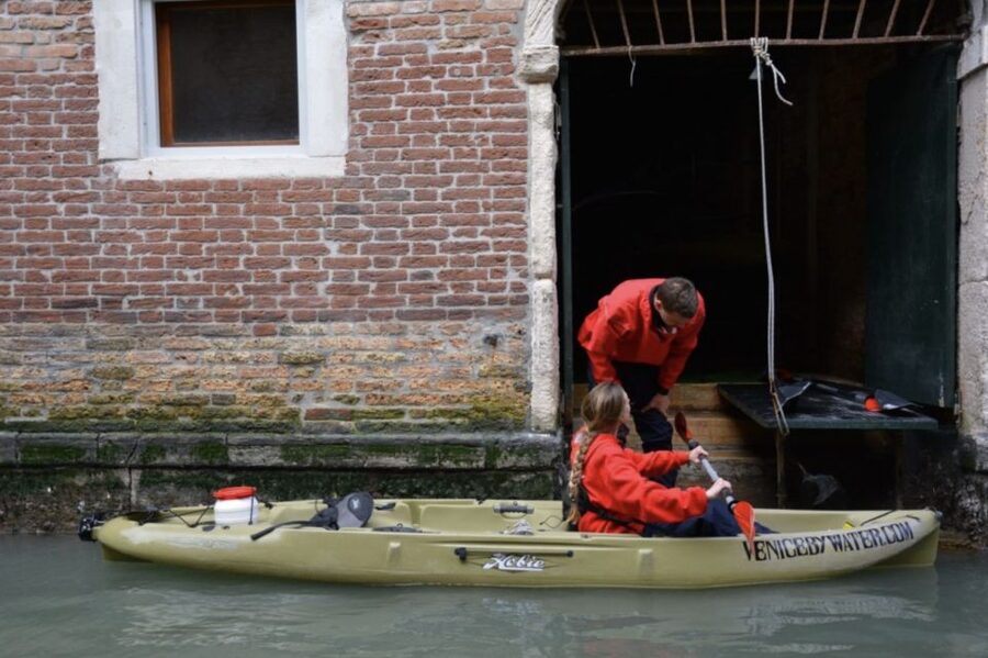 Venice: 60' Quick Kayak Tour of Venice with guide - Price and Value: Is $82 Worth a One-Hour Paddle?