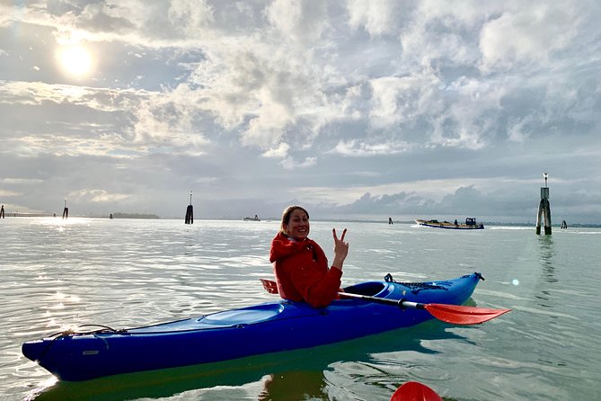 Venice: 60' Quick Kayak Tour with guide - A 60-minute Venice canal experience that doesn’t waste your day