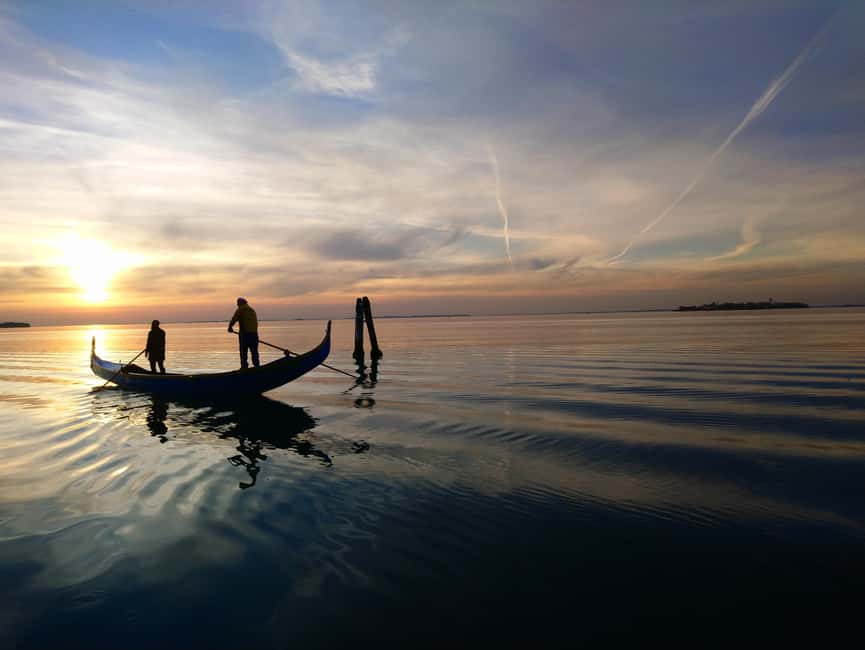 Venice: a boat tour among whispers of water and light, a reality to discover - Meet your pilot-photographer: the storytelling + photo angle