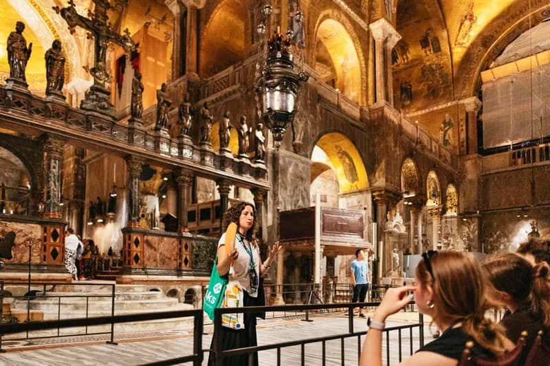 Venice: After-Hours St. Mark’s & Doge's Palace Tour - Arriving at Museo Correr and dressing for entry