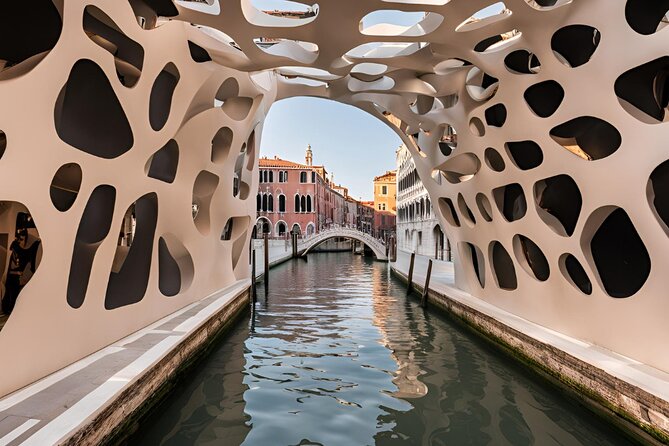 Venice Art Biennale 2026 Guided Tour with a Licensed Guide - Getting the most out of the route (and avoiding the usual Biennale mistakes)
