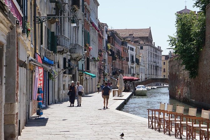 Venice at sunset Private tour - Meeting at Palazzetto Pisani and the Spritz ritual