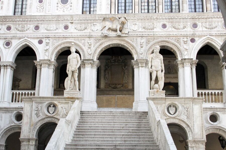 Venice: Basilica+ Doge's Palace+ Lagoon Islands-Guided Tour - What to Pack (and What to Leave Behind) for a Smooth Visit