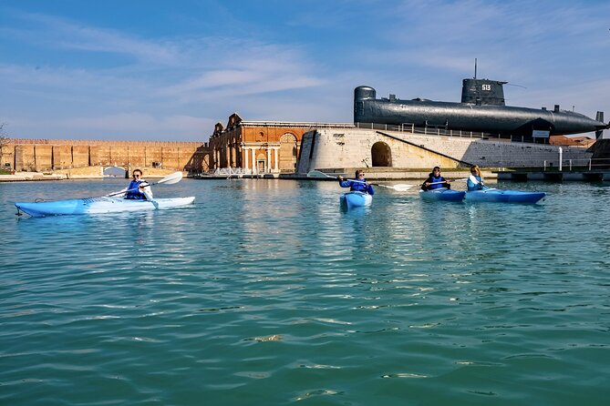 Venice Beginner's Kayak Tour: train & visit the Medieval Arsenal - Stop 1: Reale Società Canottieri Querini Basics Before the Lagoon