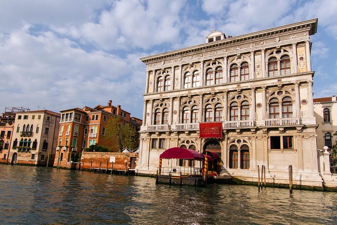 Venice Boat Tour on Grand Canal with Local Guide - Should you book the Venice Grand Canal speedboat tour?