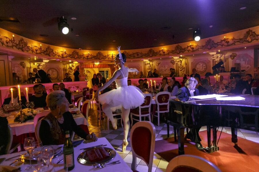 Venice: Cabaret Dinner Show - The Gala Dinner: 5 Courses, Half Bottle Wine, and Menu Choices