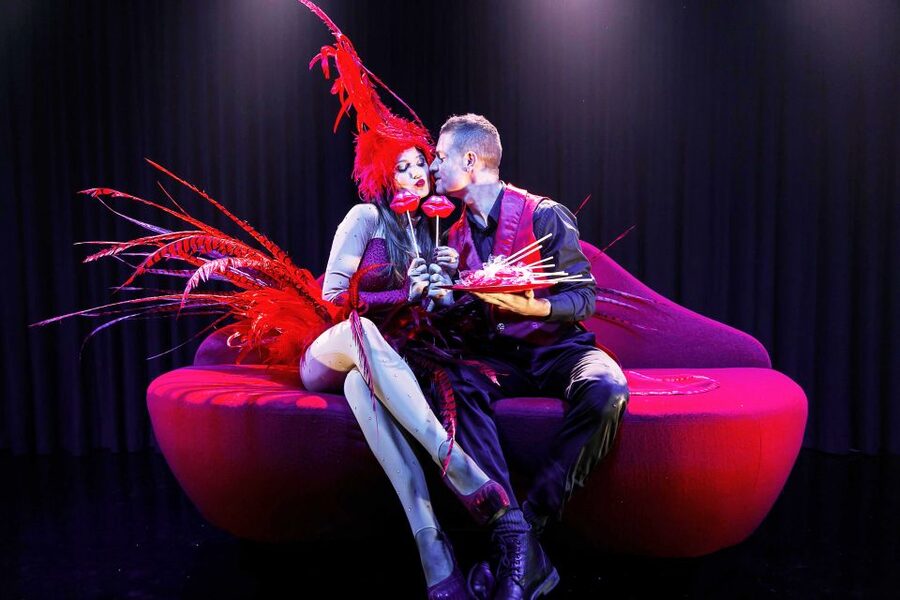 Venice: Cabaret Dinner Show - What to Wear: Venice’s Cabaret Dress Code Rules
