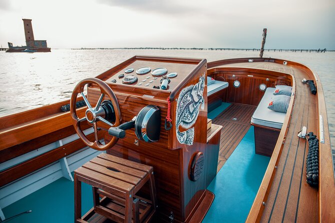 Venice, Canals & history on a private boat tour ! - Who this private tour suits best