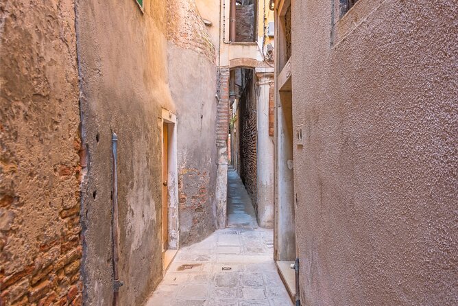 Venice Cannaregio Scavenger Hunt and Sights Self-Guided Tour - Price and value for $10.65 in Venice