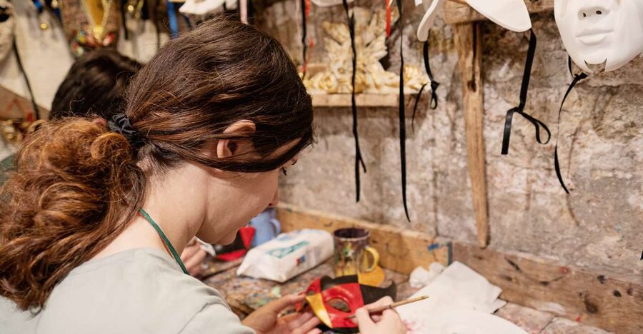 Venice: Carnival Mask Decoration Class at Casanova Prisons - What You’ll Make: A Traditional Venetian Carnival Mask You Can Take Home