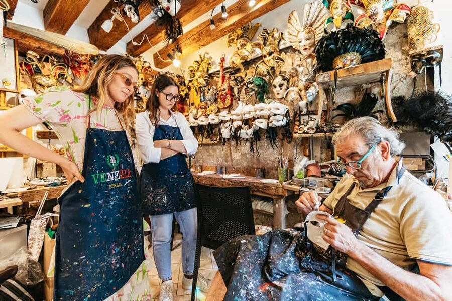 Venice: Carnival Mask Workshop - What You’ll Make in 1 Hour: Mask Style, Colors, and Finishing