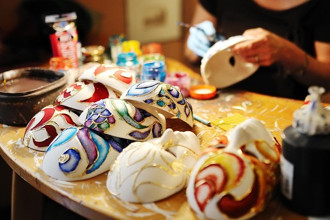 Venice: Casanova Charm Carnival Treasure Hunt - Key points that make this hunt worth your time