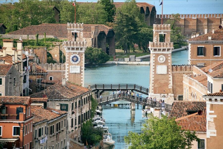 Venice: Castello District Private Walking Tour - Via Garibaldi: where the city sounds like a neighborhood
