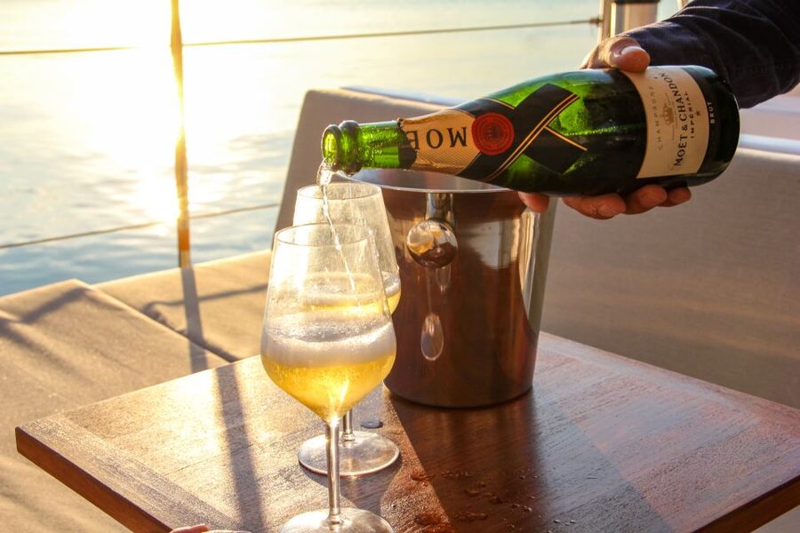 Venice: Catamaran Sunset Jazz Cruise with Aperitivo - Price and value: why $94 can make sense here