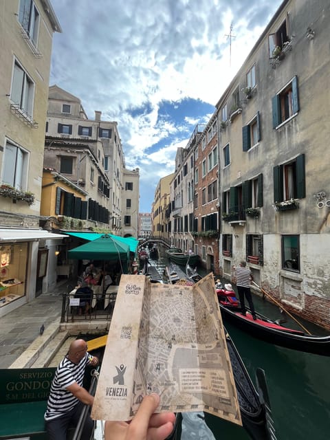 Venice City Escape: "Hunting for L'Omo dal Capelon" - A self-guided Venice riddle hunt in the calli
