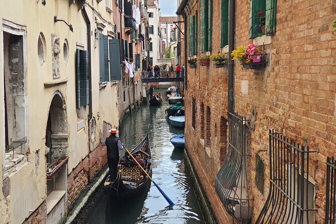 Venice City Highlights Guided Tour for Kids & Families - Stop 2: Chiesa di Santa Maria Formosa (Short, Visual, and Worth It)