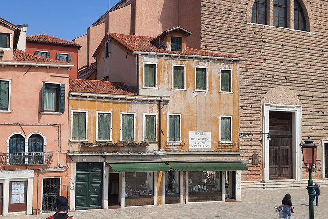 Venice City Highlights Guided Tour for Kids & Families - Stop 3: Campo San Bartolomeo (Where the Pace Feels Like a Walk)