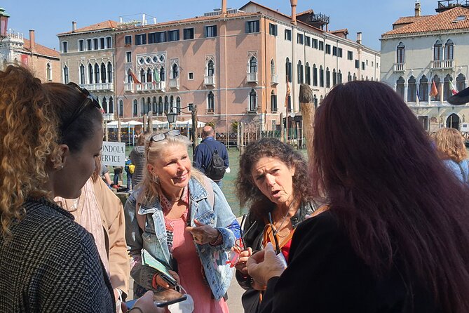 Venice City Highlights Small Group Tour with a local guide - Doges’ resting place: civic power made stone