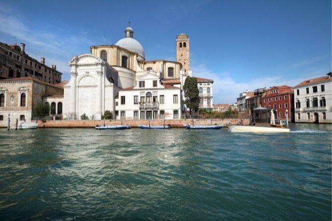 Venice City Self Guided Walking Tour with an APP - Rialto Bridge, San Giacomo di Rialto, and the Grand Canal view line