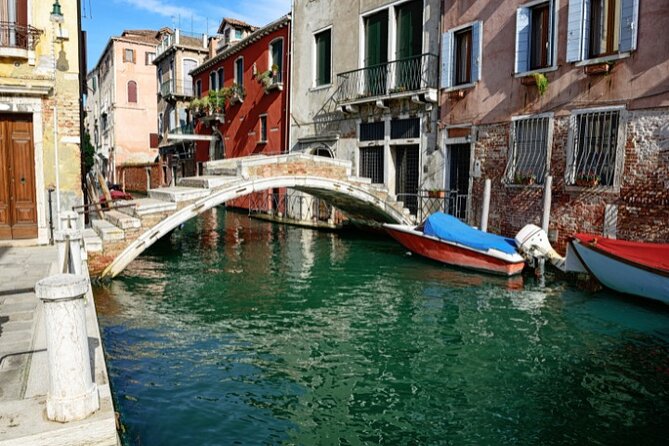 Venice City Self Guided Walking Tour with an APP - Calle Nuova Sant’Agnese, Campo San Rocco, and churches that tell odd truths
