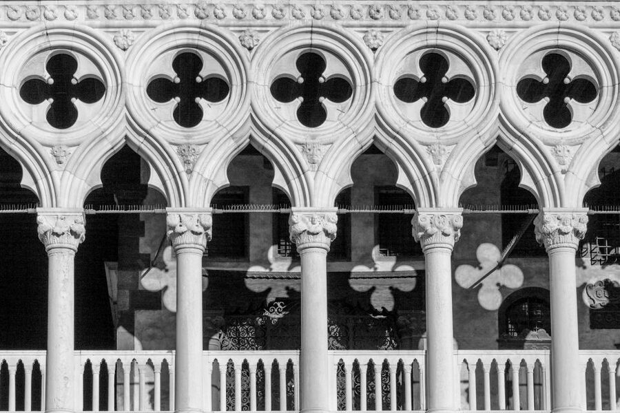 Venice: City Tour and Murano Glass Experience - Murano showrooms and the sales pitch: enjoy the art, set your boundaries