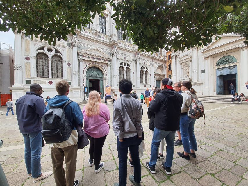 Venice: City Wonders Group Walking Tour with a Local Expert - Dorsoduro time: art district streets and quieter Venice energy