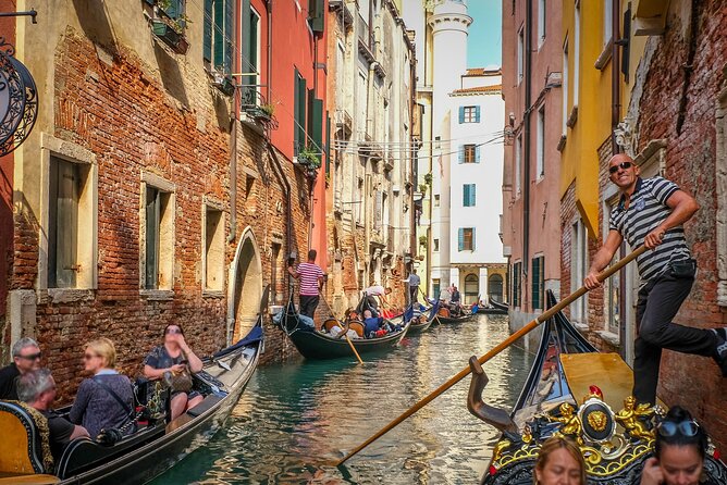 Venice: Classic 30-Minute Gondola Ride Through the Canals - Your 30-Minute Route: Grand Canal Sights and the Fenice Area