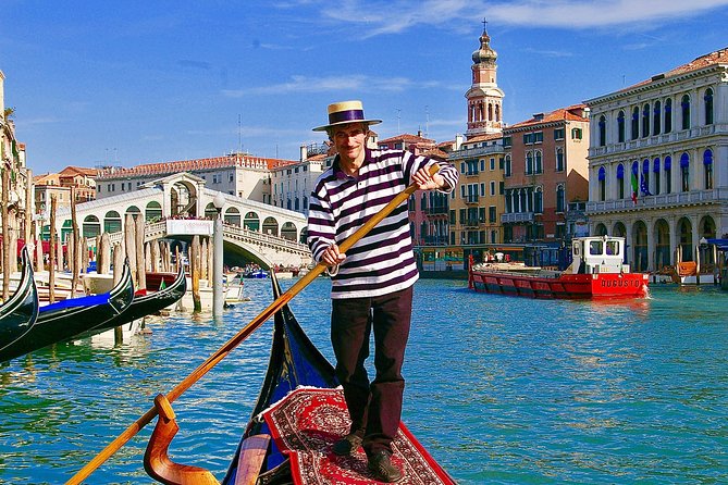 Venice: Classic 30-Minute Gondola Ride Through the Canals - Price and Value: When $49.32 Makes Sense