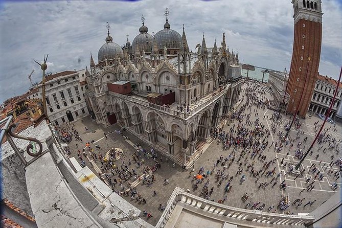 Venice Deluxe Tour - Piazza San Marco: start at the exact center of Venetian power