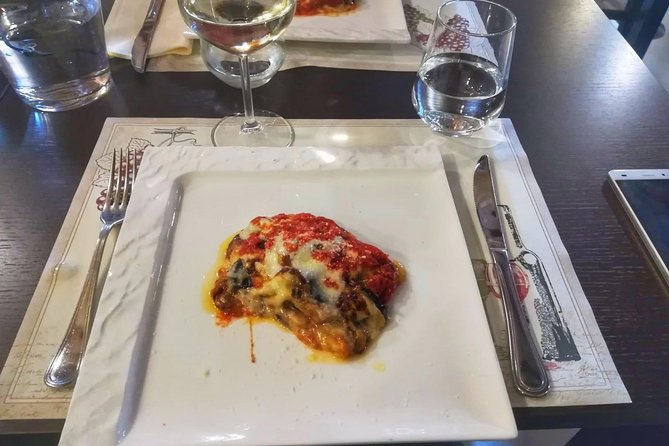 Venice Dinner Food Tour around Jewish Ghetto & Cannaregio Quarter - What’s Included: Dinner, Dessert, Drinks, and Kosher Wine